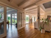 Case e ville in vendita di 320 m² in Via Dante Alighieri