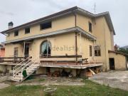 Case e ville in vendita di 320 m² in Via di Marino Campagna