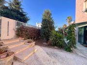 Case e ville in vendita di 320 m² in Via Falcone Giovanni, 1