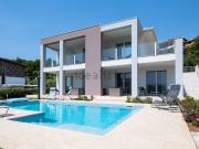 Case e ville in vendita di 320 m² in Via G. Rovetta