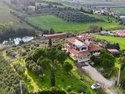 Case e ville in vendita di 320 m² in Via Luigi Illuminati