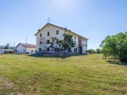 Case e ville in vendita di 320 m² in Via Malatesta