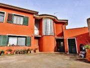 Case e ville in vendita di 320 m² in Via S&apos Ena