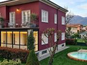 Case e ville in vendita di 320 m² in Via Valverde