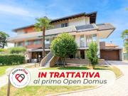 Case e ville in vendita di 320 m² in Viale Europa, 55