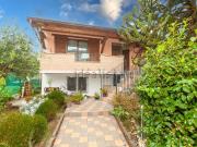 Case e ville in vendita di 321 m² in Via A. Guglielmetti, 18