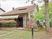 Case e ville in vendita di 321 m² in Via Bergamo, 69