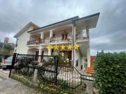 Case e ville in vendita di 323 m² in Via Riforma