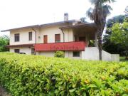 Case e ville in vendita di 324 m² in Via Roma, 13