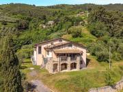 Case e ville in vendita di 325 m² in Via Pescino, 13