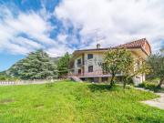 Case e ville in vendita di 326 m² in Via Vuarbe, 107