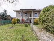 Case e ville in vendita di 327 m² in Via Mantovana, 60