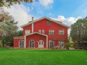 Case e ville in vendita di 329 m² in Via Gais