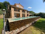 Case e ville in vendita di 330 m²