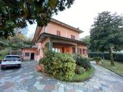 Case e ville in vendita di 330 m²