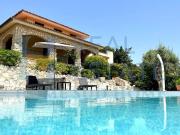 Case e ville in vendita di 330 m² in Contrada pica