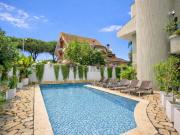 Case e ville in vendita di 330 m² in Via Alessandro...