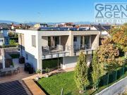 Case e ville in vendita di 330 m² in Via Centenario...