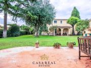 Case e ville in vendita di 330 m² in Via Cesare...