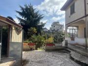 Case e ville in vendita di 330 m² in Via degli Sparvieri