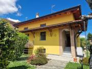 Case e ville in vendita di 330 m² in Via Giuseppe Parini
