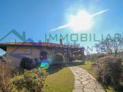 Case e ville in vendita di 330 m² in Via Moncarletto