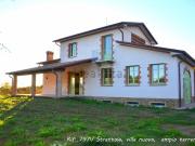 Case e ville in vendita di 330 m² in Via Romana