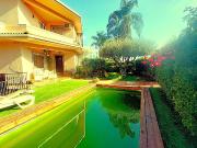 Case e ville in vendita di 330 m² in Via Ruggero I