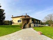 Case e ville in vendita di 334 m² in Via dello...