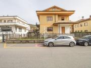 Case e ville in vendita di 334 m² in Via Don Mario...