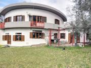 Case e ville in vendita di 334 m² in Via Monte della...