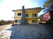 Case e ville in vendita di 334 m² in Via Serra, 21