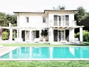 Case e ville in vendita di 335 m² in Via Crociale