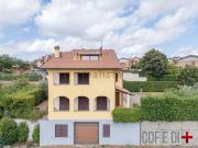 Case e ville in vendita di 335 m² in Via dell&apos Olmo