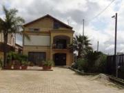 Case e ville in vendita di 335 m² in Viale Mario Gori