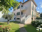 Case e ville in vendita di 338 m² in Via Arturo Graf, 1