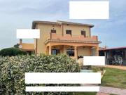 Case e ville in vendita di 339 m² in Via delle Petunie