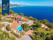 Case e ville in vendita di 340 m²