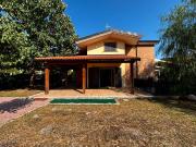 Case e ville in vendita di 340 m² in Via Costantino