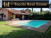 Case e ville in vendita di 340 m² in Via delle Mimose