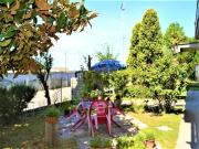 Case e ville in vendita di 340 m² in Via G. Bentini