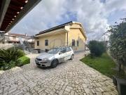 Case e ville in vendita di 340 m² in Via Villafranca