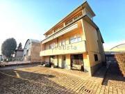 Case e ville in vendita di 341 m² in Via Lombardia