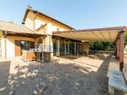 Case e ville in vendita di 342 m² in Via cascina corte...