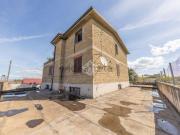 Case e ville in vendita di 344 m² in Via di Prataporci, 125