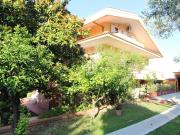 Case e ville in vendita di 347 m² in Via Peschiera, 23