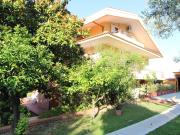 Case e ville in vendita di 347 m² in Via Peschiera, 23