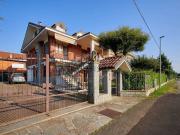 Case e ville in vendita di 348 m² in Strada dei Ronchi, 25