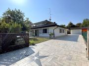Case e ville in vendita di 348 m² in Via G. Matteotti, 82