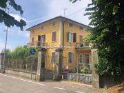 Case e ville in vendita di 349 m² in Viale Rimembranze, 2